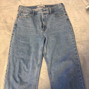 Abercrombie Ankle Straight Jeans